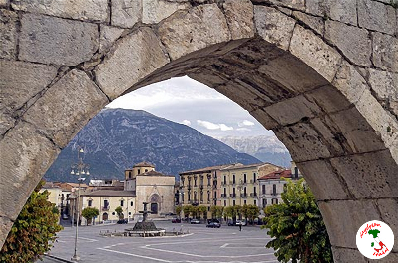 garibaldi square in sulmona